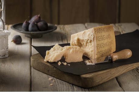 PARMIGIANO REGGIANO KOSHER 18 MESI